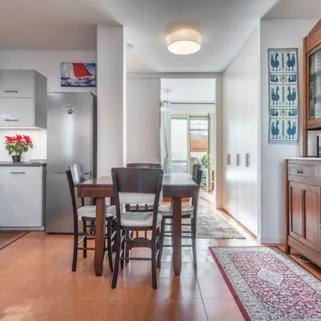 House Roberta Apartment *